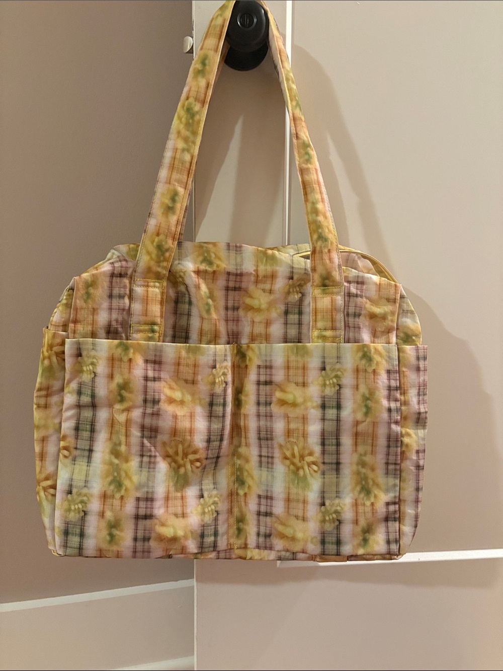 Baggu small cloud carry on